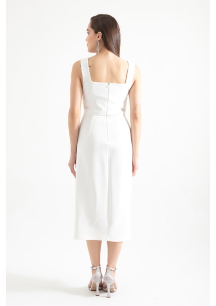 Kadın Beyaz Kare Yaka Yırtmaçlı Midi Elbise indirimleri