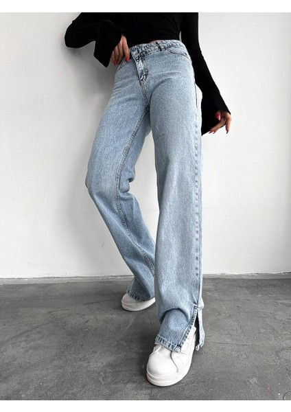 Kadın Paça Yırtmaçlı Mom Jeans Pantolon Açık Mavi