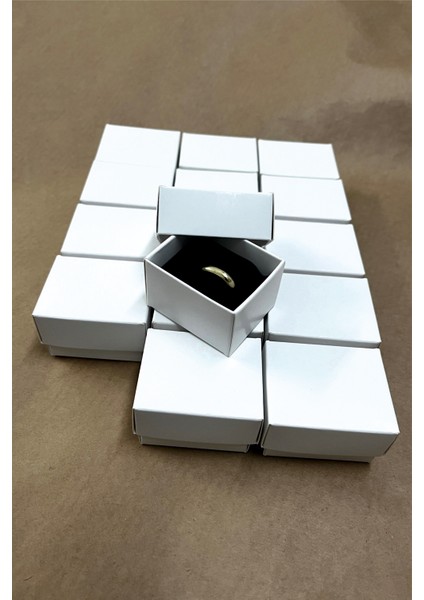 Beyaz Hazır kutulu Süngerli Yüzük Kutusu 5,5 x 4,5 x 3,5 cm - 30 Adet Yapılı Gönderilir