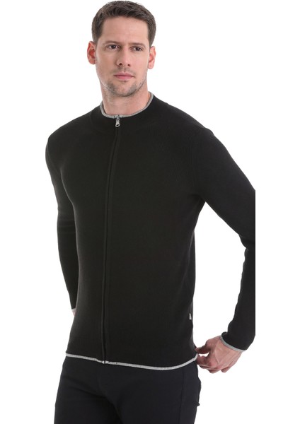 Siyah Regular Fit Düz Yarım Balıkçı Yaka Fermuarlı Triko Hırka fırsatları