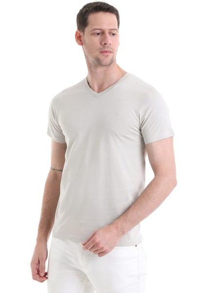 Ekru Regular Fit Düz 100% Pamuklu V Yaka Tişört modelleri
