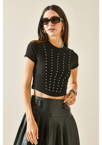 Siyah Bisiklet Yaka Taşlı Crop Bluz 5YXK2-48470-02 fırsatları