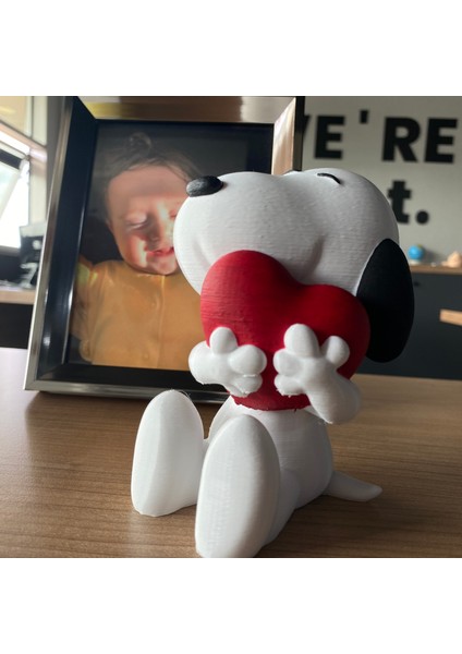 Root Made Sevimli Köpek Snoopy Dekoratif Biblo Masa Konsol Süsü Kalp Tutan Snoopy Kitaplık Dekor