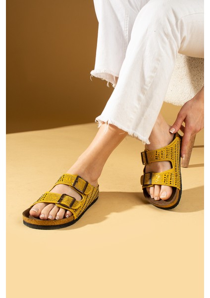 Çift Tokalı Taş Detaylı Anatomik Taban Kadın Terlik 51-600-24 fiyatları