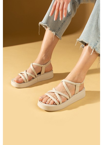 Yumuşak Bantlı Yüksek Taban Kadın Sandalet 72-704-24