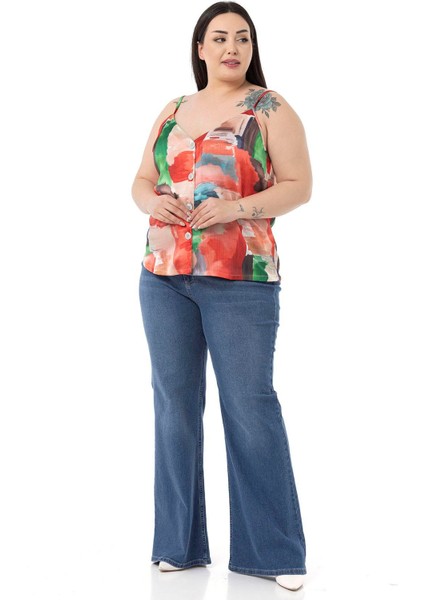 Büyük Beden Ayarlanabilir Ince Askılı Önü Düğmeli Batik Desenli Kırmızı Bluz indirimleri