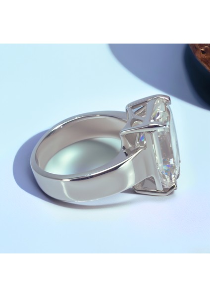 Lidya World Sky Diamond 1.5 Ct Dikdörtgen Büyük Taş Gümüş Kadın Yüzük