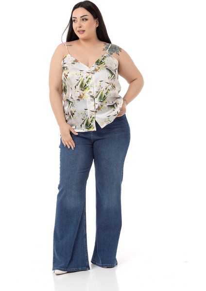 Büyük Beden Ayarlanabilir Ince Askılı Önü Düğmeli Çiçek Desenli Yeşil Bluz fiyatları