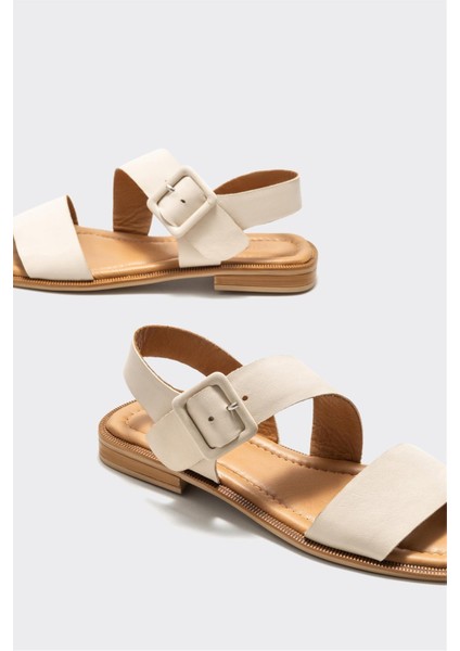 Bej Deri Kadın Düz Sandalet fırsatları