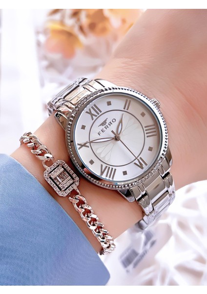 Gümüş Renk Kararmaz Renk Atmaz 3 Atm Su Geçirmez Özel Tasarım Kadın Kol Saati EFL21925A