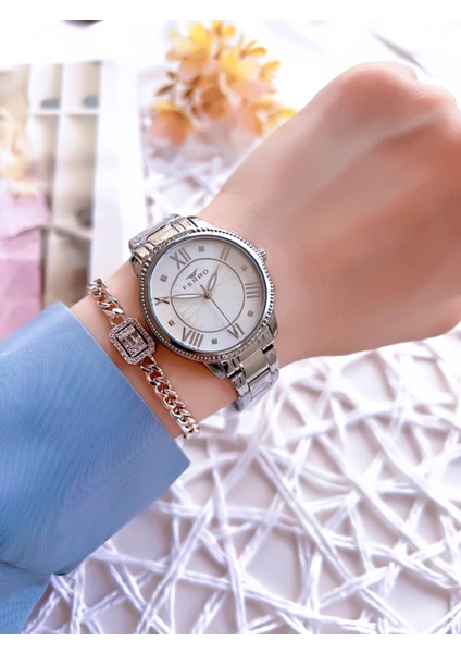 Gümüş Renk Kararmaz Renk Atmaz 3 Atm Su Geçirmez Özel Tasarım Kadın Kol Saati EFL21925A fiyatları