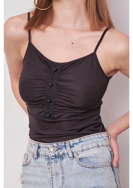 Kadın Önü Büzgülü Dantelli İp Askılı Likralı Body Bluz-Siyah fırsatları