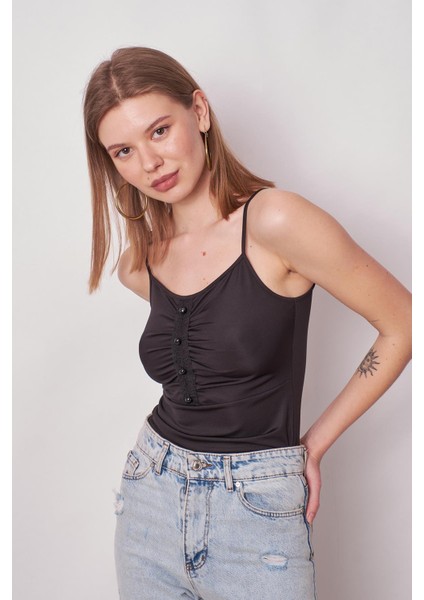 Kadın Önü Büzgülü Dantelli İp Askılı Likralı Body Bluz-Siyah indirimleri