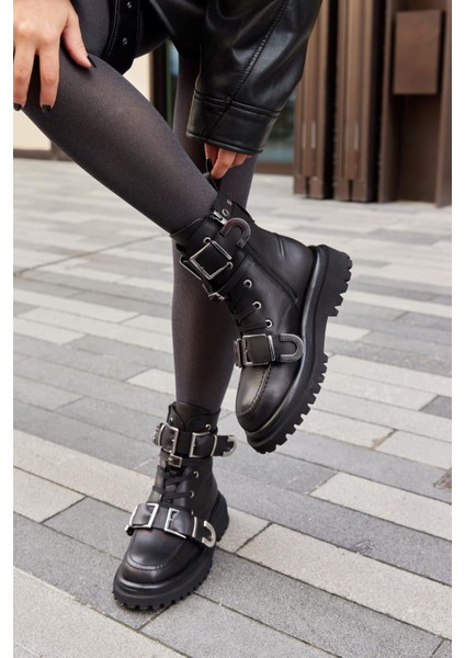 Baressa Siyah Hakiki Deri Metal Aksesuarlı Kadın Bot