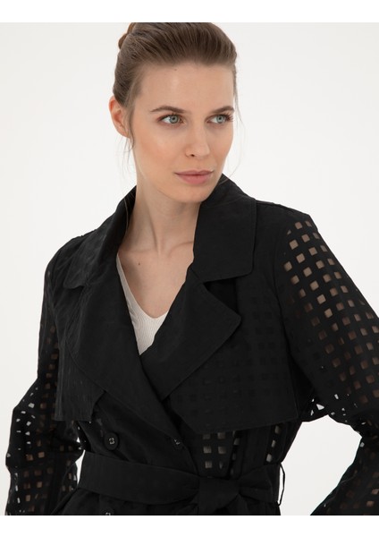 Kadın Siyah Regular Fit Trençkot 50282821-VR046 fiyatları