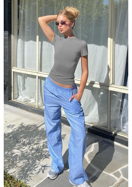 Kadın Basic Tişört Gri Polyester Bisiklet Yaka Kısa Kol Günlük Stil modelleri