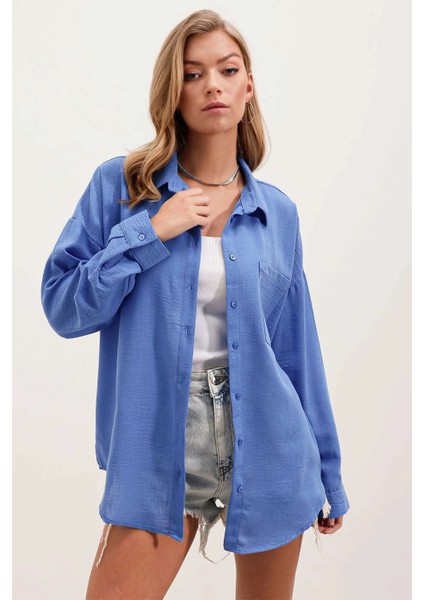 Kadın Mavi Tek Cepli Oversize Keten Ayrobin Gömlek HZL24S-BD1201531