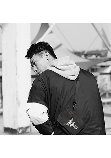 Gri Omuz Çantası Stuy Sokak Hip Hop Omuz Asılmış Cep Telefonu Gençler Için Japon Klasik Küçük Çanta Dergisi (Yurt Dışından) indirimleri