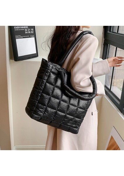 Beyaz Puffer Tote Çanta Kadınlar Için Sonbahar Kış Kapitone Aşağı Yastıklı Omuz Çantası Bulut Çanta Büyük Kapasiteli Çanta Alışveriş Çantası 2023 (Yurt Dışından) indirimleri