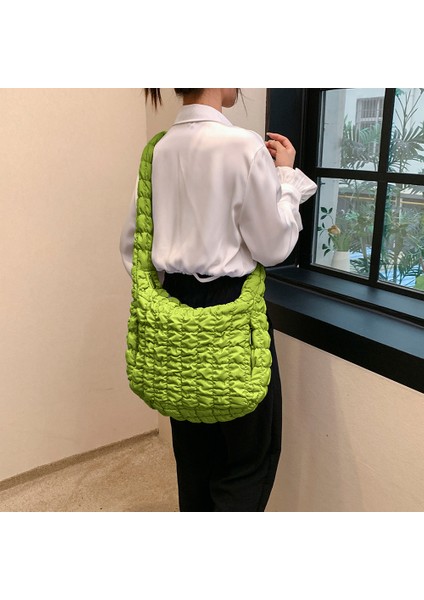 Siyah C 32X27X12CM Kadın Kapitone Çanta Kirpi Tote Çanta Yastıklı Kabarık Crossbody Çanta Büyük Kapasiteli Messenger Hobo Çanta Naylon Kabarcıklar Bulut Çanta 2023 (Yurt Dışından) fırsatları