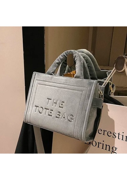 Gri Kadın Kadife Kırmızı Tote Çanta Orijinal Mektup Baskı Orta Bayanlar Eğlence Alışveriş Çanta Kadın Kare Şık Yumuşak Omuz Çantaları (Yurt Dışından)