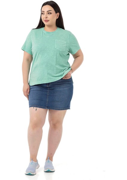 Büyük Beden Parça Boyalı Bisiklet Yaka Kavisli Yırtmaçlı Yeşil T-Shirt fiyatları