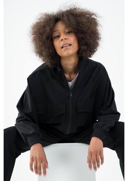 Oversize Kadın Dik Yaka Uzun Kol Siyah Tracktop 22176 fırsatları