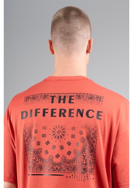 Oversize Erkek Bisiklet Yaka Kiremit T-shirt indirimleri