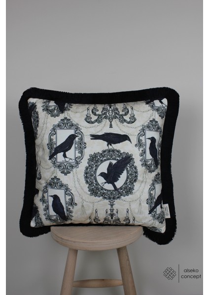 Siyah Püsküllü, Raven Desen, Dekoratif 43X43CM Kare Kırlent Kılıfı