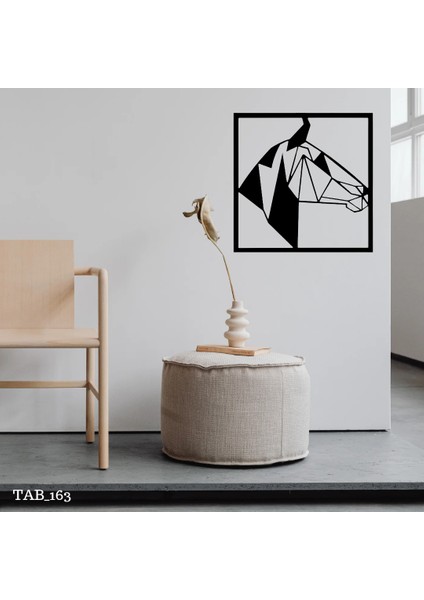 Geometrik At Tasarımlı Tablo