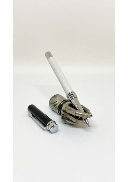 White Black Ops Roller Kalem Black White
