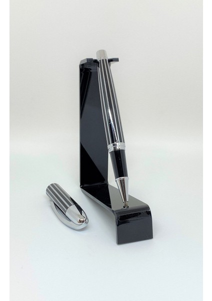 Zebra x Roller Kalem Silver Black fiyatları