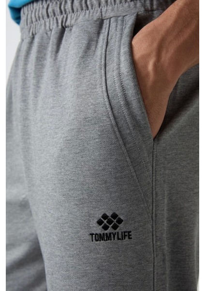 Tommy Lıfe Gri Melanj Pamuklu Yumuşak Dokulu Standart Fit Nakışlı Erkek Kapri - 83102