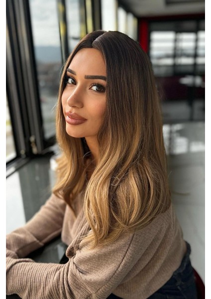 Kahverengi ve Sarı Ombreli Dalgalı Peruk