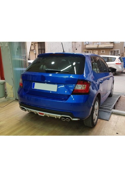 Skoda Fabia Yeni Kasa Uyumlu Body Kit Difüzör 4 Çıkış Yuvarlak Gri Model 1 fiyatları