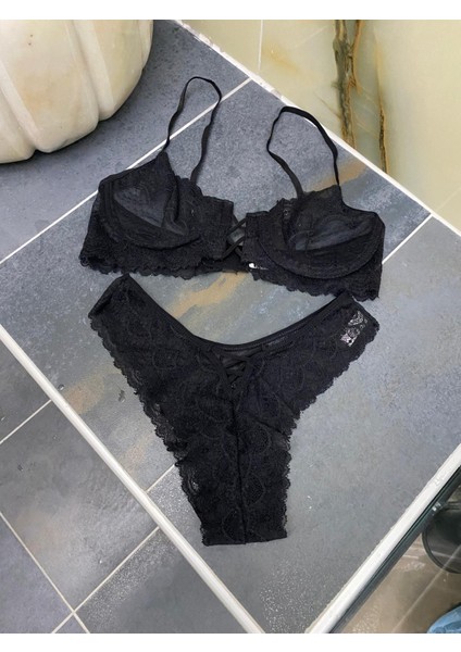 Siyah Ipli Dantelli Bralet Takımı