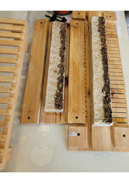 Akneli(sivilceli) Yağlı Cilt Sabunu %100 Doğal, Vegan Ve El Yapımı, 1 Adet Ve Ağırlığı 100±5 Gr.
