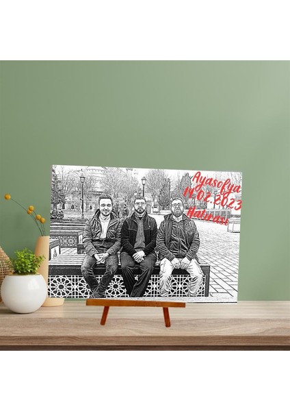 Kişiye Özel Karakalem Tasarımlı Dekoratif Ahşap Iroka Ayaklı Çerçeve