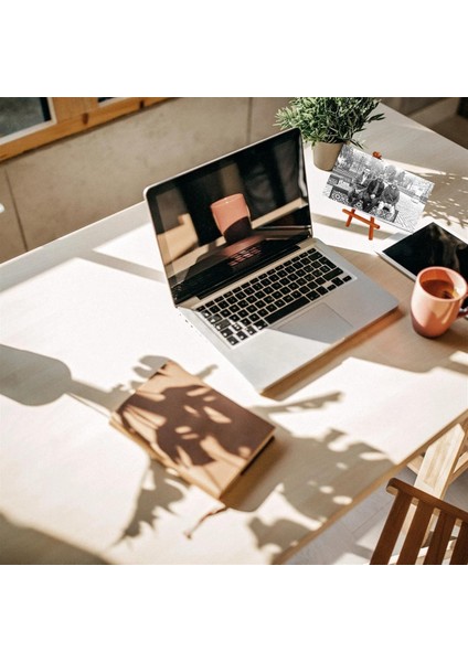 Kişiye Özel Karakalem Tasarımlı Dekoratif Ahşap Iroka Ayaklı Çerçeve modelleri