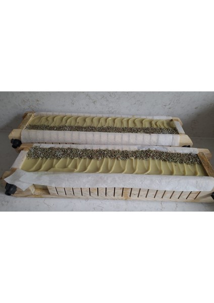 Kuru ve Olgun Cilt Sabunu,%100 Doğal, Vegan ve El Yapımı 1 adet ve 100±5 gr.