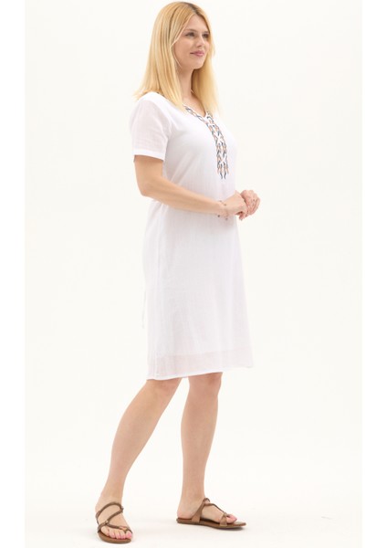 Şile Bezi Beyaz Kısa Kol Nakışlı Yaka Yazlık Elbise fiyatları