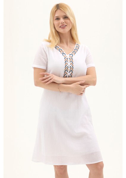 Şile Bezi Beyaz Kısa Kol Nakışlı Yaka Yazlık Elbise modelleri