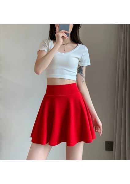 Gardıroza Kloş Etek, Çan Etek , Uçuş Etek , Kısa Kloş Etek , Kısa Mini Etek ,tenisci Etek , Voleybol Etek