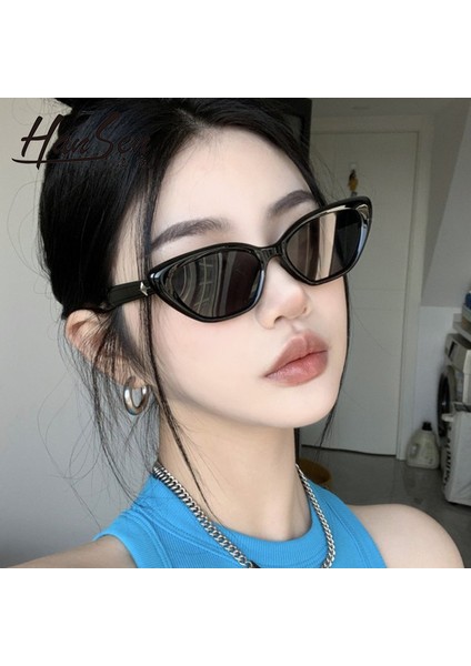 Kadınlar Için Retro Üçgen Kedi Gözü Küçük Yüz Güneş Gözlüğü, Üst Düzey Siyah Küçük Çerçeveli Güneş Gözlüğü, Güneşten Koruma Tarzı, Mor Çerçeveli Çay Parçalarıyla Fotoğraf Çekme (Yurt Dışından)
