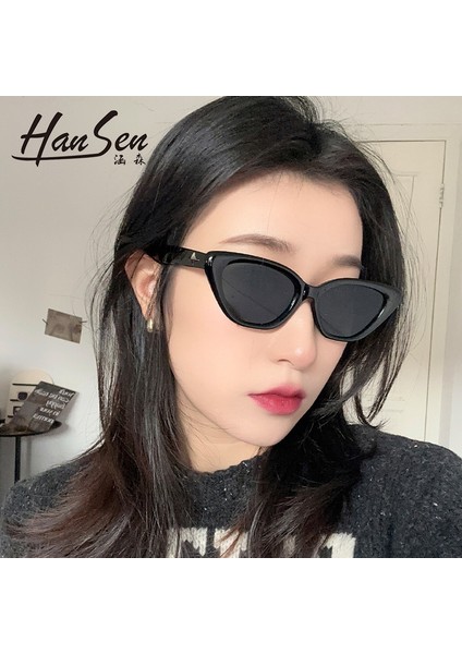 Kadınlar Için Retro Üçgen Kedi Gözü Küçük Yüz Güneş Gözlüğü, Üst Düzey Siyah Küçük Çerçeveli Güneş Gözlüğü, Güneşten Koruma Tarzı, Mor Çerçeveli Çay Parçalarıyla Fotoğraf Çekme (Yurt Dışından) modelleri