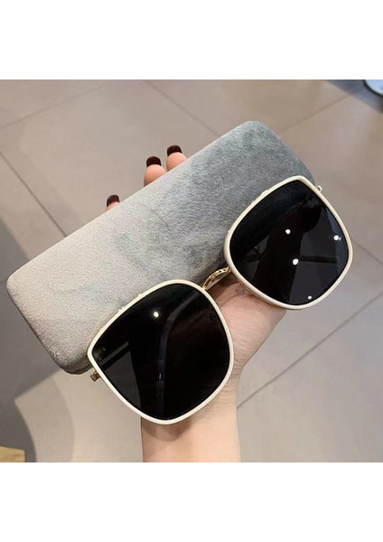 Ins Güneş Gözlüğü Kadın High-End Harajuku Retro 2024 Kare Güneş Gözlüğü Yükseltilmiş Polarize Versiyonu Siyah Çerçeve (Yurt Dışından) fırsatları