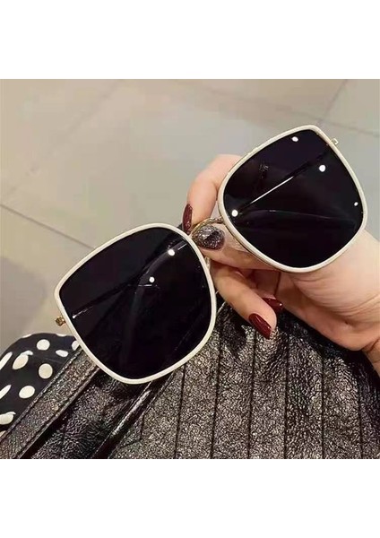 Ins Güneş Gözlüğü Kadın High-End Harajuku Retro 2024 Kare Güneş Gözlüğü Yükseltilmiş Polarize Versiyonu Siyah Çerçeve (Yurt Dışından) indirimleri