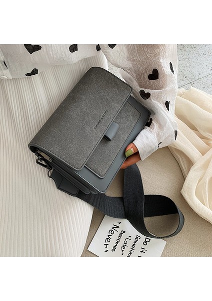 Moda Fırçalama Messenger Çanta Kadın Retro Geniş Omuz Tek Omuz Küçük Kare Çanta (Yurt Dışından)