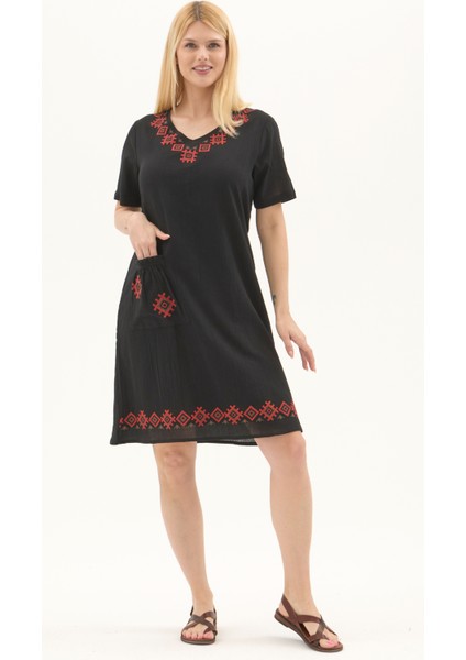 Şile Bezi Siyah Kısa Kol Kruvaze Yaka Nakışlı Yazlık Midi Elbise