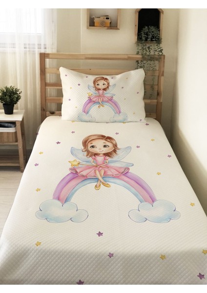 Gökkuşağında Oturan Kız Desenli, Baskılı Tek Kişilik ve Çocuk Pike Takımı